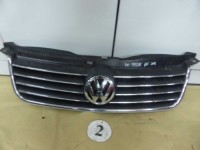 Решетка радиатора VW PASSAT B5 1.9TDI, 2003, б/у, оригинал, в хорошем