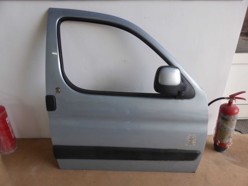 Правая передняя пассажирская дверь Peugeot Partner, 2007 г.в., б/у, ор