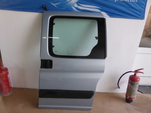 Пассажирская задняя левая дверь Peugeot Partner, 2007 г.в., б/у, ориги